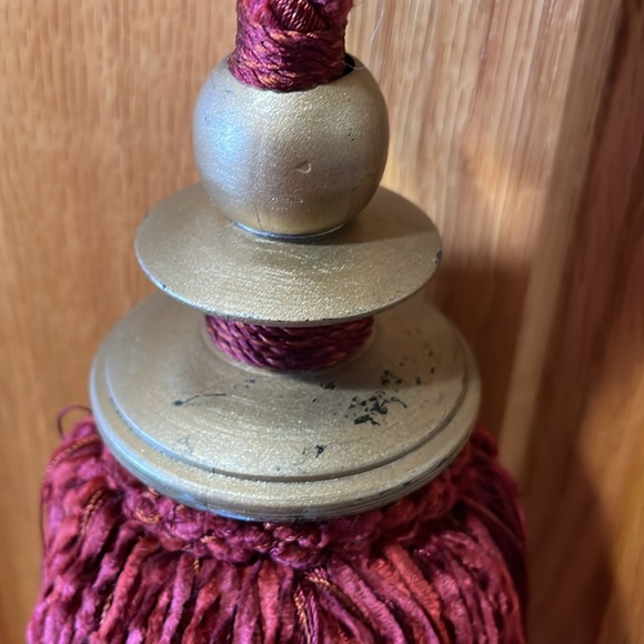 Luxury 23” Burgundy Rope Tieback with Fringed Tassel - Picture 5 of 7